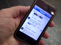 Facebook on iPhone 3GS
